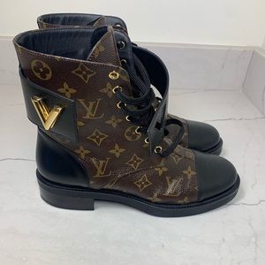 Louis Vuitton Wonderland Flat Ranger